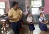 टीचर ने बच्चों संग किया ‘देस रंगीला’ पर शानदार डांस, सोशल मीडिया पर वायरल हुआ वीडियो